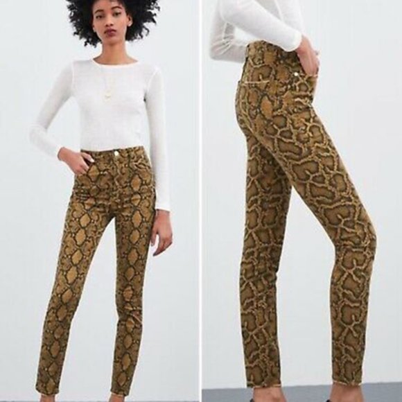 Zara Denim - Zara High Rise Skinny Snakeskin Jeans NWT Size: 4